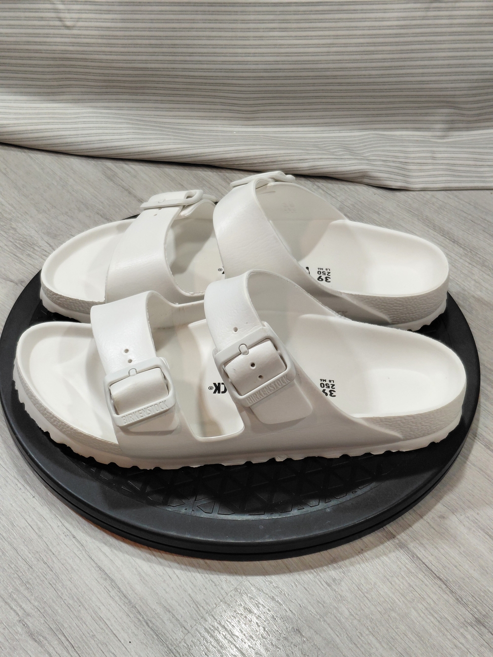 Birkenstock Womens Arizona EVA White Foam Slide Sandals W8 EU38
